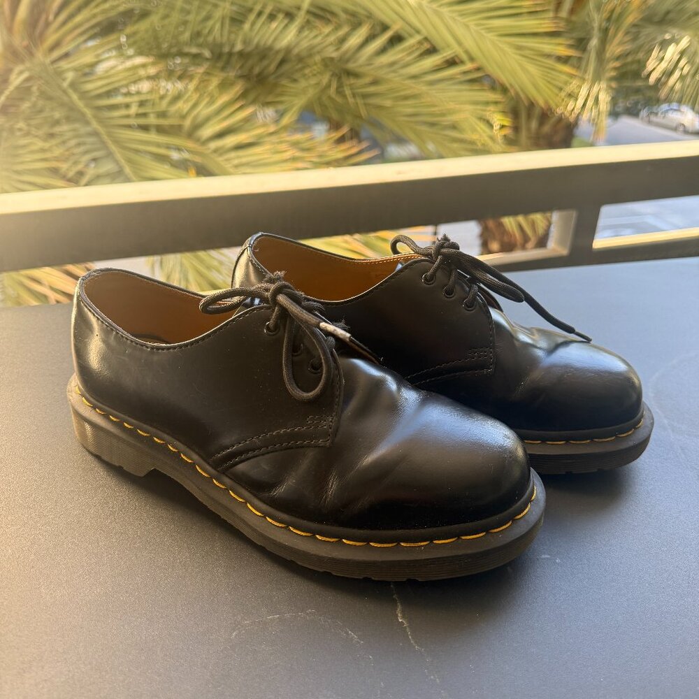Mens Dr. Martens 1461 Smooth Leather Oxford Shoes Size: 6 Color: Black